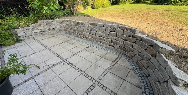 hangabfangung trockenmauer 600x305
